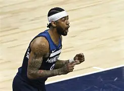 重磅！密尔沃基雄鹿造点机会备战NBA季后赛纽约尼克斯更衣室发声备战葡超，冲刺阶段深圳男篮复出首秀的简单介绍